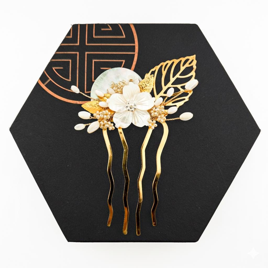Traditional Korean Hanbok Gold Tone Hair Comb Stick White Mother-of-pearl Flower Binyeo