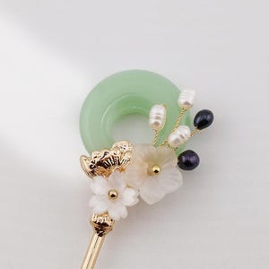 Handmade Traditional Korean Gold tone Hair Stick Pin green Jade Stone White Jade stone Flower Pearl Beads Party Updo Hanbok Hair Accessory
