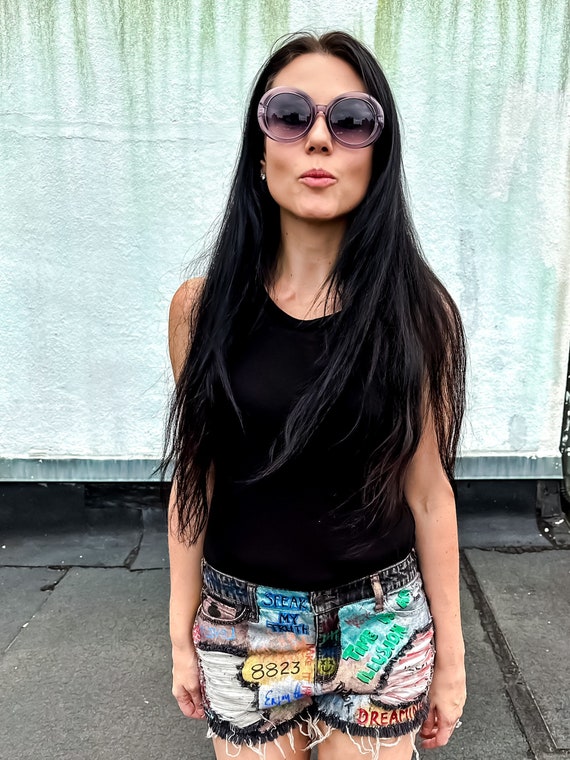 [NOT4NERD] Mural Painting Sweat Shorts /追跡付 graffiti-print-mesh-shorts-