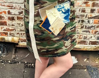 【ベティ様】military Patchwork salopette skirt Upcycled Camouflage Overall Skirt | Reworked Tupac Fatigue