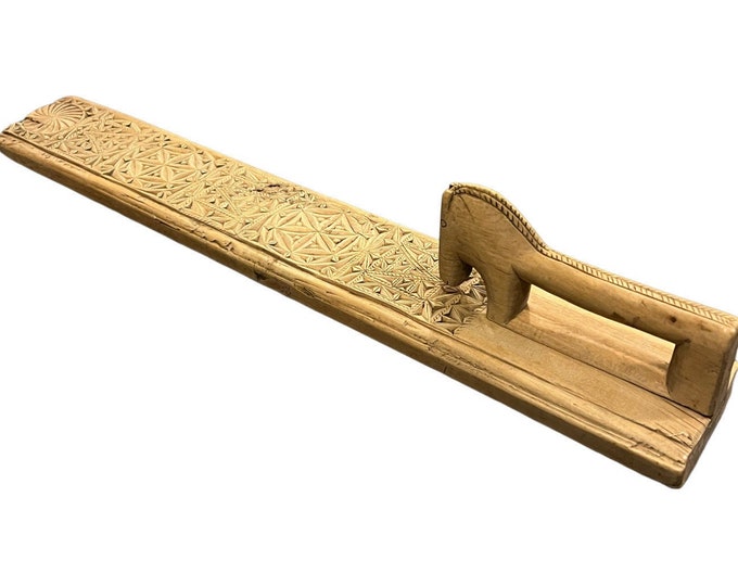 1800s' Norwegian mangle board with naive carving horse handle, folkart from Norway, Scandinavian folk-Art, Unique pattern, One of a kind