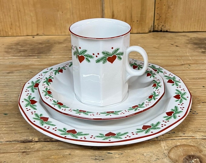 16SOLD, 1980/90s Porsgrund 'Hearts & Pines' Norwegian design coffee/ tea/ breakfast mug, saucer and plate from Norway