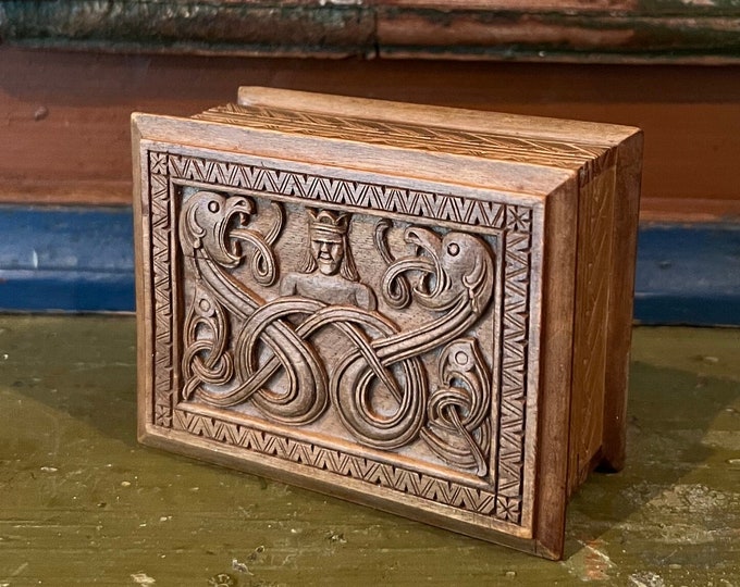 1800s Antique Viking Dragon style, Lars Kinsarvik/Magnus Dagestad, Norwegian handcrafted Keepsake Box, Scandinavian folkart, museum quality
