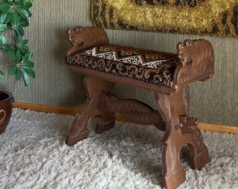 18/1900s Antique DRAGON stool/bench, Rustic, nature wood, handwoven wool seat , Norwegian / Scandinavian folkart, Rustic farmhouse, Patina