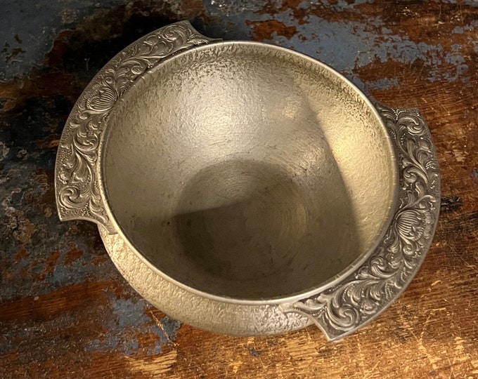 Rare Vintage Norwegian tray /vingebowl, pewter fruit / candy / snacks bowl, table decor, Norway tin, vintage folkart country farmhouse decor