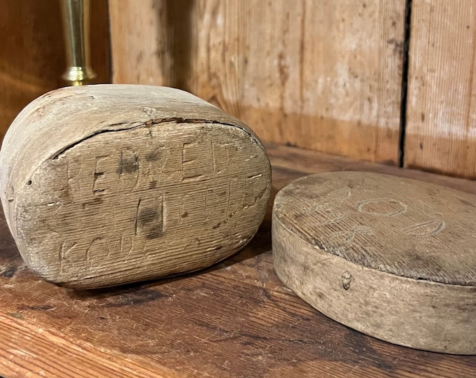17/1800s antique Tine box/butter box from Norway , Norwegian folk art, handmade/ hand carved,Rustic country / farmhouse style