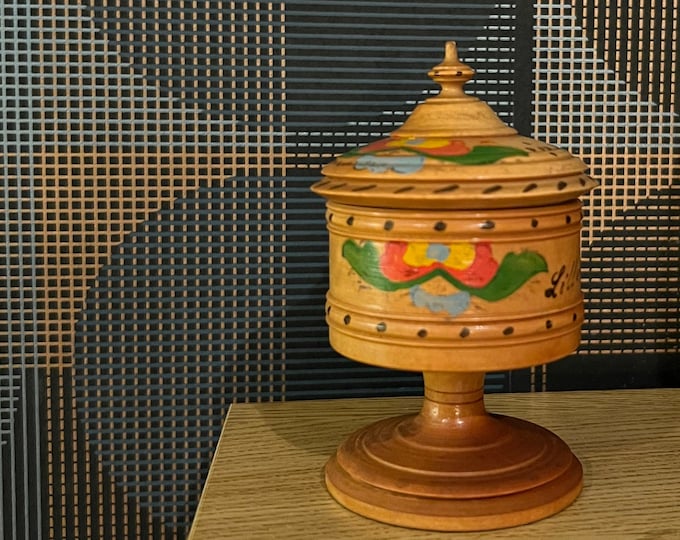 1950s' vintage hand carved and painted Norwegian wooden box with lid, text "Lillehammer"