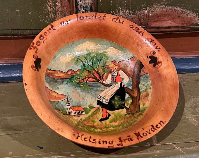 Vintage "Bunad Girl" hand crafted wall hanging/table decor, snacks bowl folk art from Norway, Scandinavian folk Art, Norsk heritage