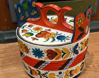 Stunning Norwegian rosemaling groat / porridge amber / Tine box / butter bucket