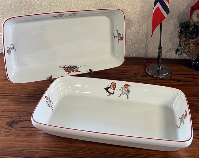 Rare LARGE Nisse ovenproof dish / serving plate Norwegian Porsgrund design nisse motifs with red rim, Scandinavian Christmas table serving