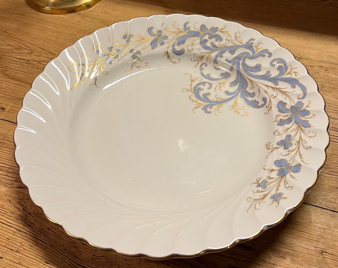 1980s' Porsgrund Porcelain Rosemaling pattern lunch plate/small dinner plate, Bogstad modell with Seljord Pattern, Norwegian design