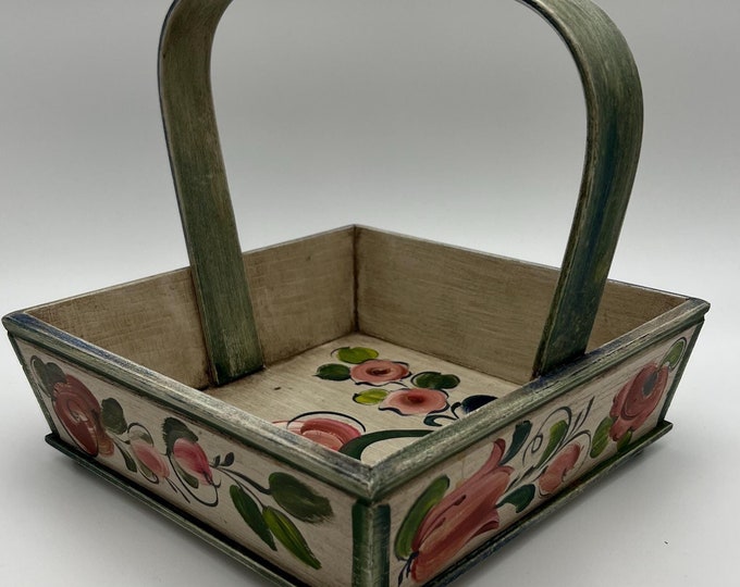 Vintage RUSTIC sending basket with Rosemaling, Norwegian hand crafted folk art, artist signed