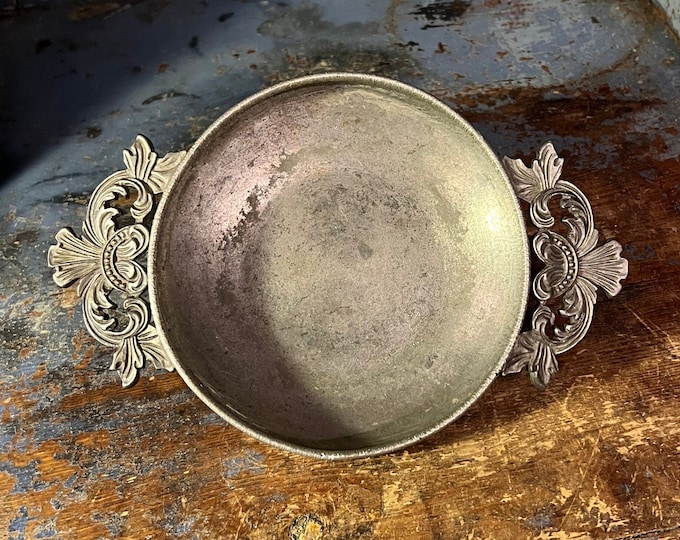 Vintage Norwegian tray /vingebowl, pewter fruit / candy / snacks bowl, table decor, Norway tin, vintage folkart country farmhouse decor