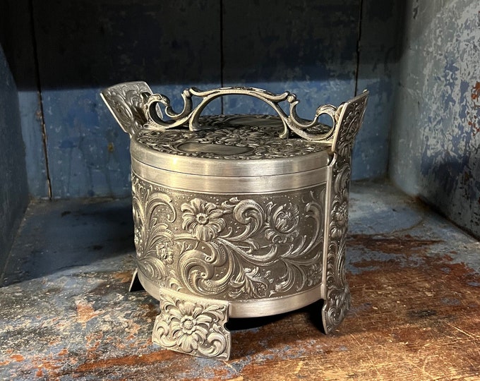 Rare Vintage Norwegian groat/porridge amber / ambar with Telemark Rosemaling pattern, pewter tin candy / snacks / Memory & Keepsake Box