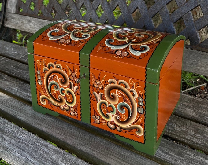 Dated 1902 Museum Quality Rosemaling Chest, treasure chest box, Antique folkart folk art from Norway, Norwegian rustic farmhouse style