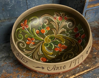 1977 professionally painted Telemark rosemaling beer bowl folkart folk art from Norway, wedding/ housewarming, artist signed