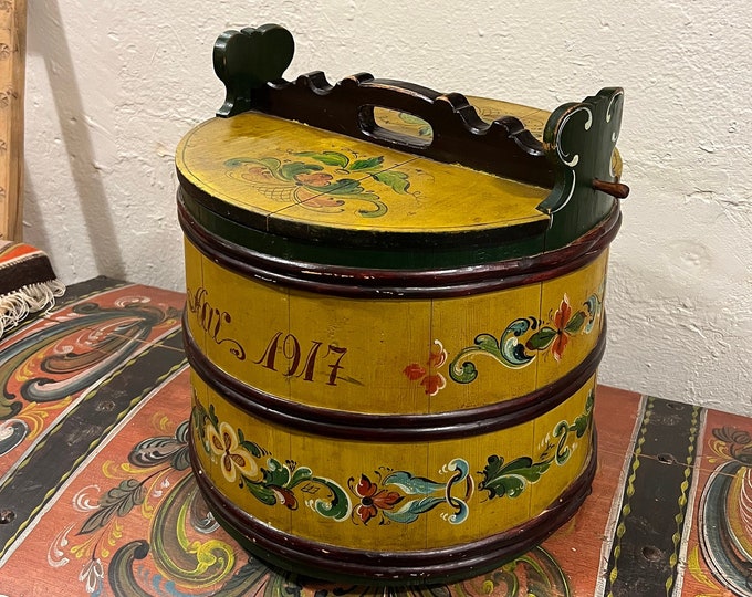106 years old antique groat/porridge amber/Tine box from Norway, Norwegian/Scandinavian folk art, original Rosemaling dated 1917