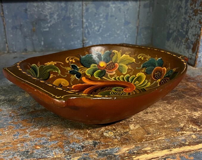 18/1900s Stunning Norwegian Rosemaling serving tray/trau/Dough Bowl, handcraftedd Telemark folkart country/ farmhouse style cabin interior