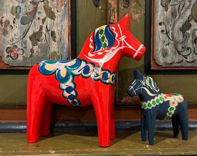 XL 35cm Dala horse Swedish/Scandinavian handcrafted and painted folkart. 1960s Vintage Dalarna horse / Mora / Grannas A. Olssons