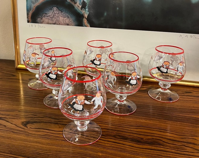 RARE Magnor Nisse Cognac glass /Wine glass Norwegian Porsgrund design nisse motifs, Scandinavian design Christmas table serving, COLLECTIBLE