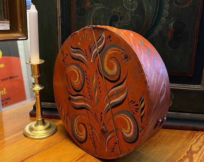 1800s antique Tine box from Viksdalen Norway, Original painting, Norwegian folk art, country / farmhouse style, collectible