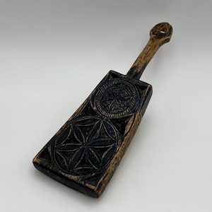 17/1800s Norwegian Washing paddle with stunning carving, rare antique folk art from Telemark, Scandinavian folk-Art, handcrafted rustic