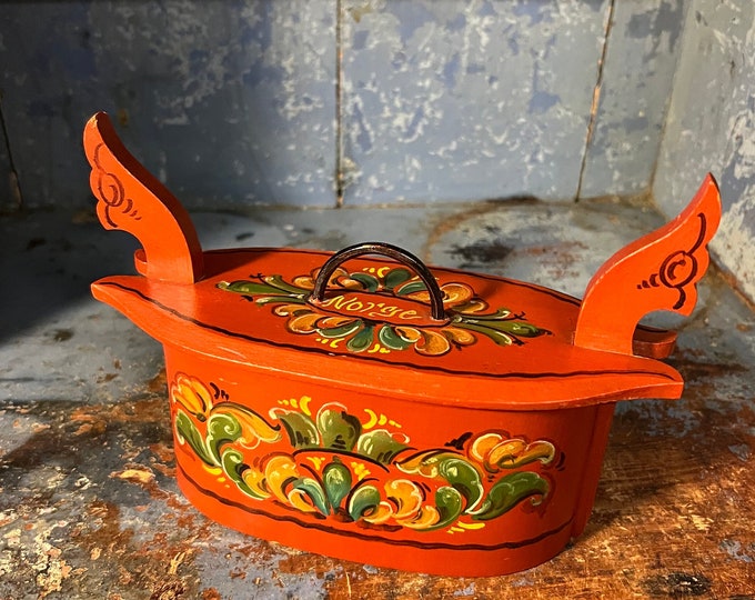 1940/50s Vintage Norwegian Rosemaling Tine box "Norge" folkart folk art from Norway farmhouse cabin country style