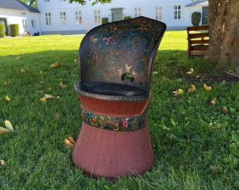 LARGE Antique/VTG Rosemaling stool / kubbestol from Telemark, Norway, handcrafted Norwegian / Scandinavian folkart, cabin farmhouse style