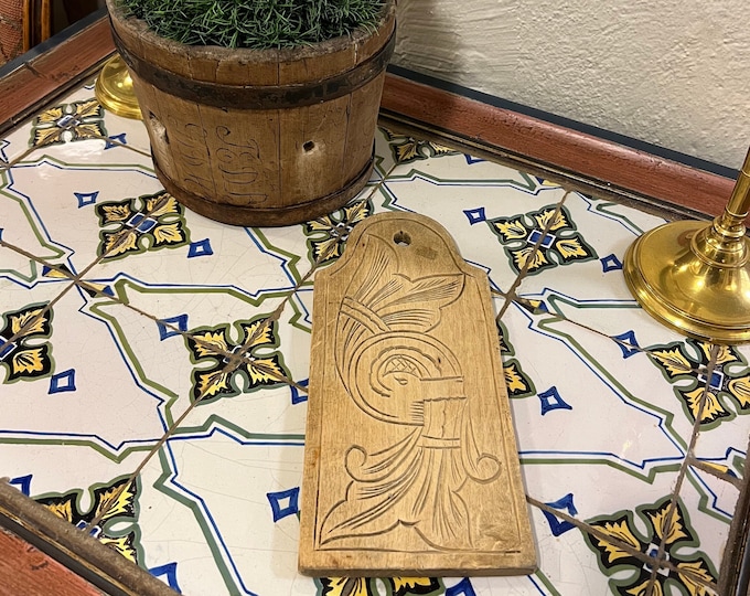 1890s' Antique Norwegian hand carved Cutting Slicing Board/Wall Decor, dragon style pattern. Norway / Scandinavia folkart, deeply carved