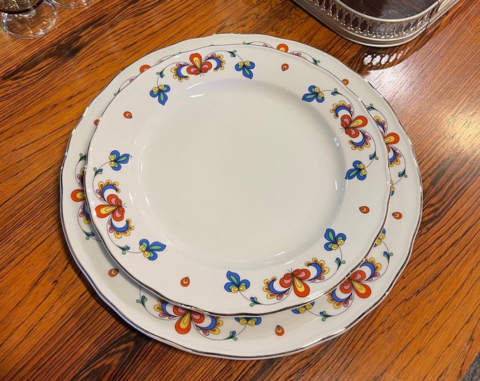 Dia. 24.5cm Vintage Norwegian PP-FARMERS ROSE dinner Plate with Gold rim, Norwegian design farmhouse style table serving
