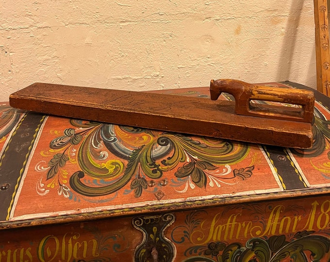 Antique 1883 Norwegian mangle board with horse handle, folkart from Norway, Scandinavian folk-Art, Christmas gift, Norsk heritage