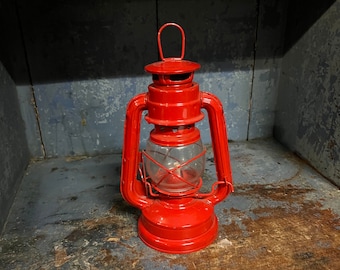 Vintage oil lamp / lantern, Primitive hanging lamp, Country style/Farmhouse/Cabin lighting, Industrial, Hurricane storm lantern