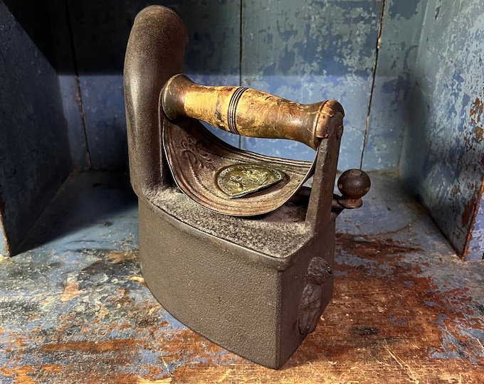 1800s Antique RUSTIC pressing iron, W&F PERKS Victoria Pattent By Her Majesty's Royal Letters Patent, Primitive antique tool