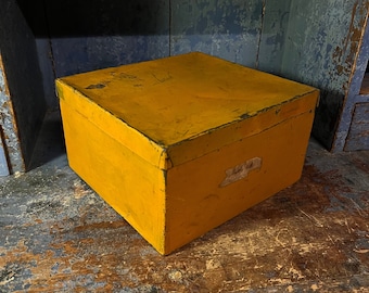 1910-30s RUSTIC Tin / Biscuit Box, rustic patina, antique yellow, kitchen storage, cabin / farmhouse