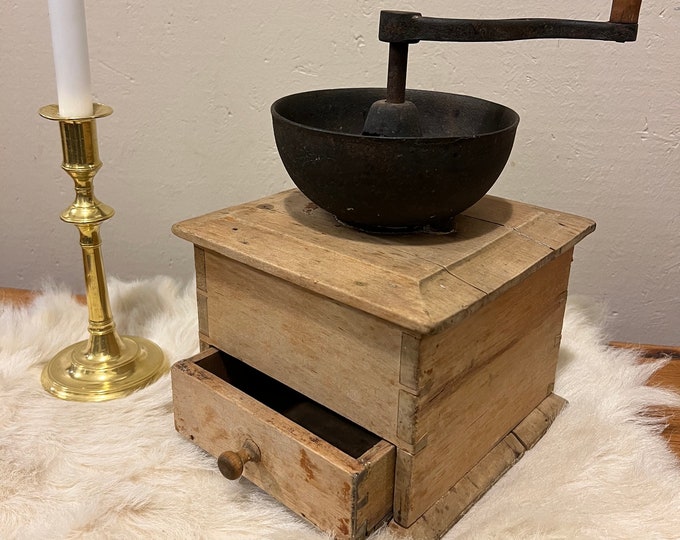 1800s RUSTIC antique coffee grinder from "Aadals Brug" Norway, Norwegian/Scandinavian folkart folk art bent wood / pinewood and iron, RARE
