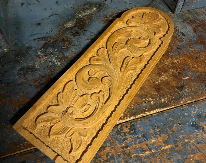 Ca.1980s Vintage Norwegian handcrafted Cutting Slicing Board/Wall Decor. Telemark rosemaling pattern Norway folkart,kitchen cabin decor.