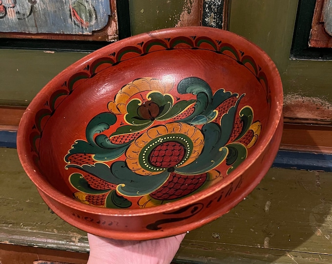 1930/40s Hallingdal rosemaling beer bowl / fruit bowl, handpainted folkart folk art from Norway, Norwegian handcrafted rustic wall hanging