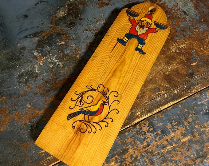 Vintage handcrafted Cutting Slicing Board/Wall Decor with nisse. Norwegian folkart,kitchen cabin decor. Christmas