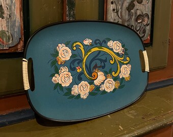 ノルウェーのコーヒーサービングトレイ 手作りの民芸品 ローズマリング