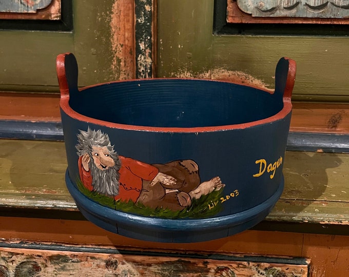 Vintage Norwegian TROLL hand painted wooden bowl/bucket/milk jug from Telemark, Norway, traditional folkart, farmhouse rustic style