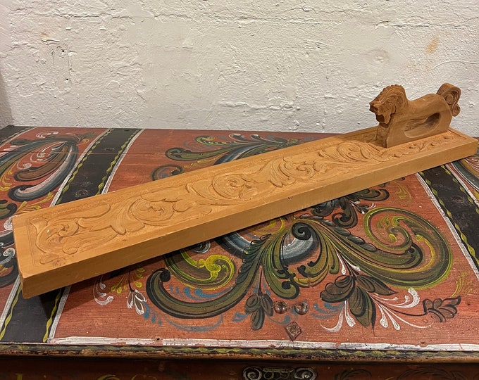 1980s' Vintage Norwegian mangle board with nice carving, folkart wood carving from Telemark, Scandinavian folk-Art, rosemaling pattern