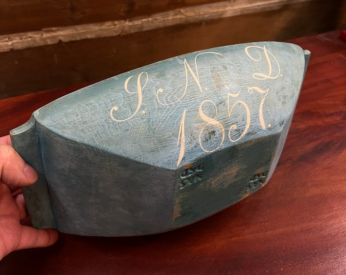Rare Find! 1857 antique Norwegian handmade serving tray/trau with beautiful patina, Country / farmhouse style, Trondelag Norway, collectible