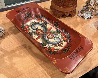 Stunning Norwegian Rosemaling serving tray/trau/Dough Bowl, hand carved Telemark folkart for country/ farmhouse style cabin interior
