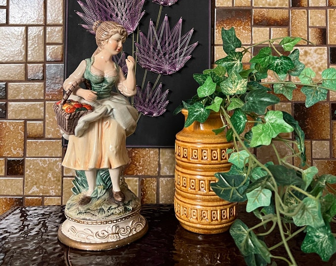 1940/50s Vintage sculpture/figurine"Lady with basket" in ceramic/stoneware/faience, hand painted