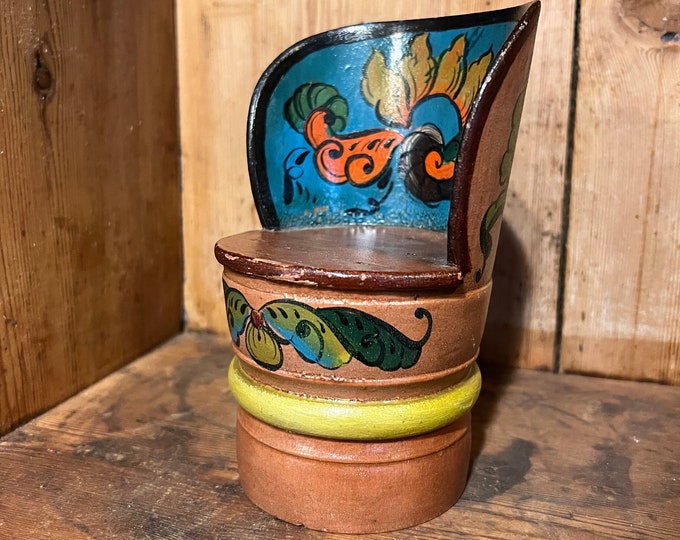 1940/50s miniature Kubbestol with Rosemaling from Norway.Nordic/Norwegian/Scandinavian folkart hand carved