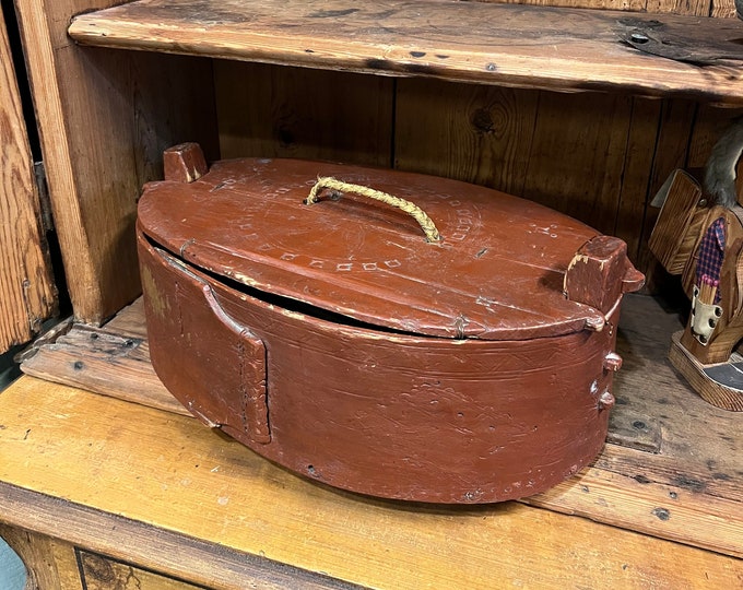 1800s antique Tine box from Norway, bentwood, rustic Norwegian folk art, handmade/ hand carved, country / farmhouse style