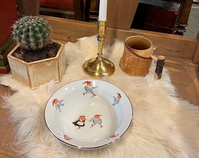 1970s' RARE Norwegian NISSE Porsgrund Porcelain Christmas cereal/candy/fruit/dessert bowl with Gold rim, Vintage Norway,Scandinavian design