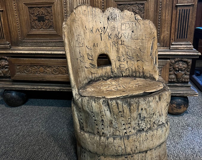 16/1700s Antique stool/kubbestool from Telemark, Norway, nature wood,  Norwegian / Scandinavian folkart, Rustic farmhouse style, Patina