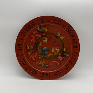 Dated 1982 Artist signed Telemark rosemaling plate, hand painted wooden wall hanging. Norwegian Folk Art, Scandinavian farmhouse decor