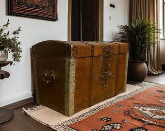 16/1700s Primitive Antique Trunk / treasure chest, Handcrafted from Oak and Iron, RUSTIC farmhouse style, Wabi Sabi, Stunning Patina.